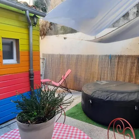 One Hundred-clim-patio-spa-parking-bbq-lit électrique Appartamento Carcassonne