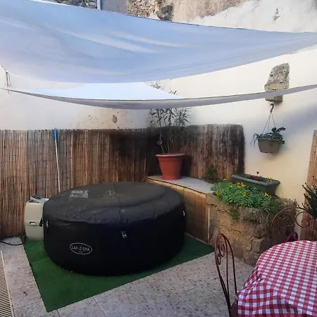 One Hundred-clim-patio-spa-parking-bbq-lit électrique *