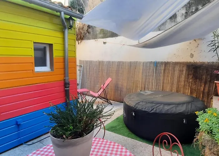 One Hundred-clim-patio-spa-parking-bbq-lit électrique Appartamento Carcassonne