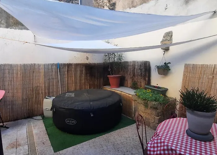 One Hundred-clim-patio-spa-parking-bbq-lit électrique *